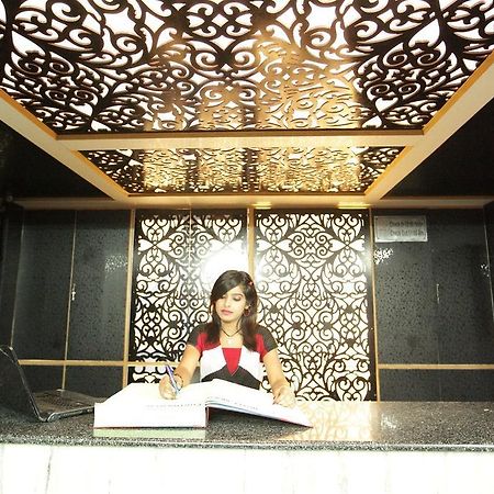 Akash Continental Hotel Rishikesh Exterior photo