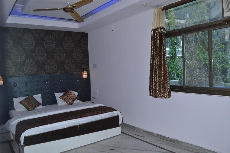 Akash Continental Hotel Rishikesh Room photo